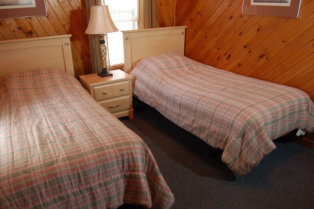 Sebago Lake Lodge & Cottages North Windham Exterior photo